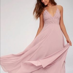 Lulus: Lilac maxi dress with lace details on top. Size XS. Beautiful fabric